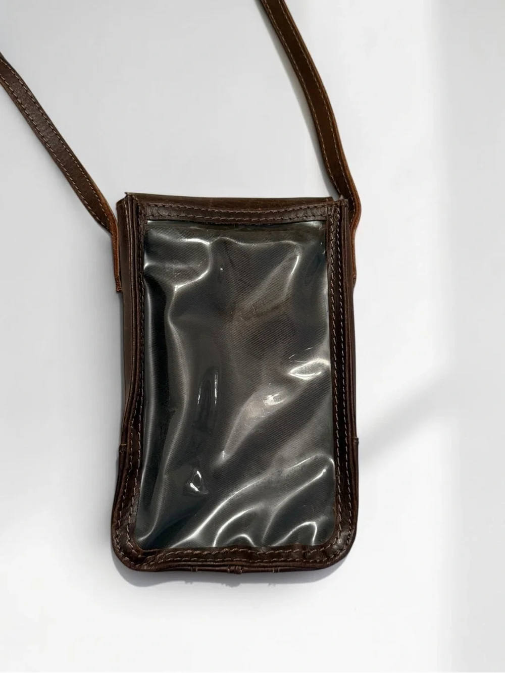 NEW Montana Hudson Leather Crossbody Bag Touchscreen Phone Pocket